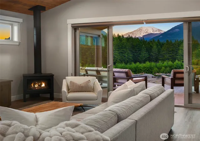 Photo 3 of Single family home for sale at 150 Burl Ln, Packwood, WA 98361 | MLS# NWM2540253 | Listing updated on 2026-09-29