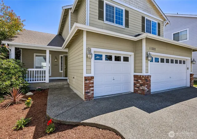Photo 2 of Single family home for sale at 11222 186th Street Ct E, Puyallup, WA 98374 | MLS# NWM2540288 | Listing updated on 2026-09-22