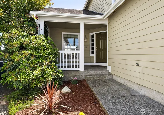 Photo 3 of Single family home for sale at 11222 186th Street Ct E, Puyallup, WA 98374 | MLS# NWM2540288 | Listing updated on 2026-09-22