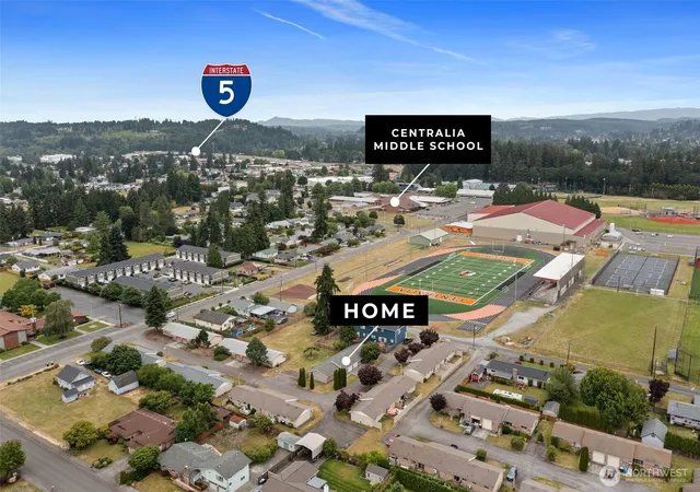 Photo 3 of Sale Pending at 2718 Mt Vista Rd #A, Centralia, WA 98531 | MLS# NWM2540329 | Listing updated on 2026-10-01