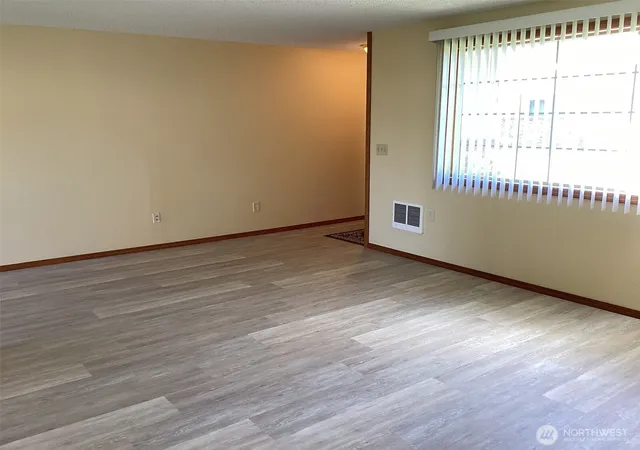 Photo 3 of Sale Pending at 2718 Mt Vista Rd #A, Centralia, WA 98531 | MLS# NWM2540329 | Listing updated on 2026-10-01