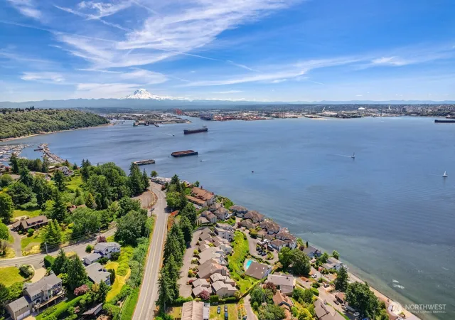 Photo 3 of Townhouse for sale at 6430 E Side Dr Ne #P6430, Tacoma, WA 98422 | MLS# NWM2540362 | Listing updated on 2026-09-22