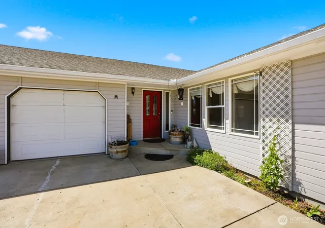 Photo 3 of Single family home for sale at 15180 Cottonwood Cyn Rd, Yakima, WA 98908 | MLS# NWM2540452 | Listing updated on 2026-09-22