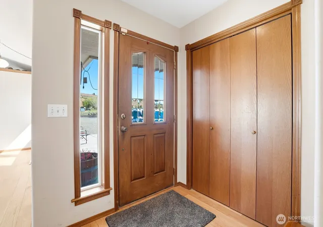 Photo 4 of Single family home for sale at 15180 Cottonwood Cyn Rd, Yakima, WA 98908 | MLS# NWM2540452 | Listing updated on 2026-09-22