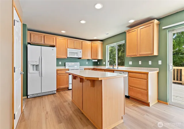 Photo 3 of Single family home for sale at 8412 205th Street Ct E, Spanaway, WA 98387 | MLS# NWM2540458 | Listing updated on 2026-09-22