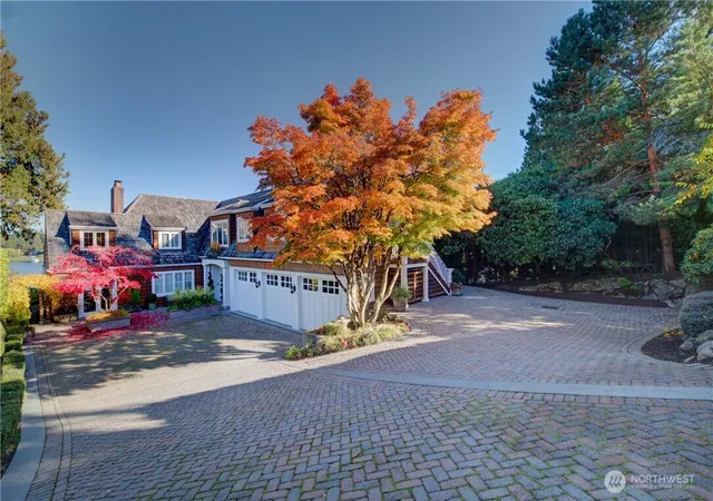 Photo 2 of Single family home for sale at 3608 Evergreen Point Rd, Medina, WA 98039 | MLS# NWM2540483 | Listing updated on 2026-09-22
