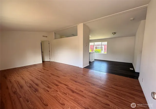 Photo 3 of Manufactured home for sale at 201 W Oakview Ave #24, Centralia, WA 98531 | MLS# NWM2540493 | Listing updated on 2026-09-29