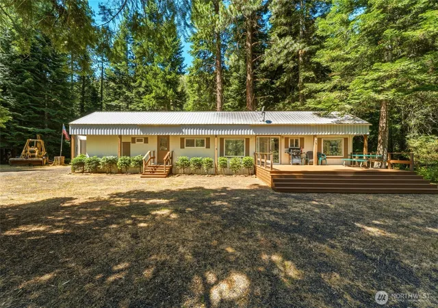 Photo 3 of Manufactured home for sale at 1323 N Touchet Rd, Dayton, WA 99328 | MLS# NWM2540601 | Listing updated on 2026-10-02