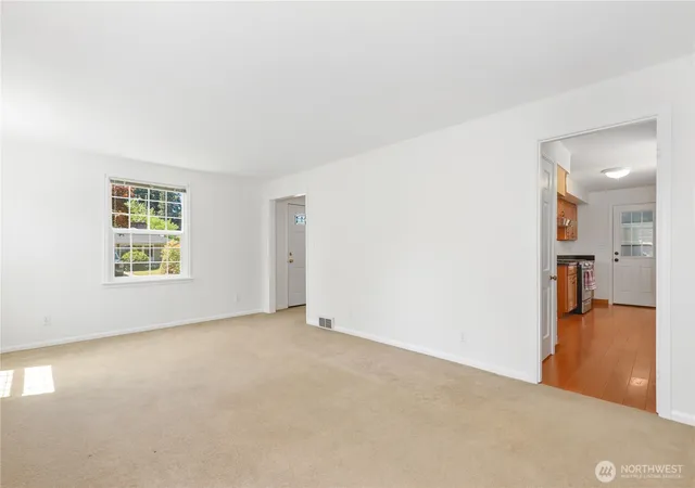 Photo 4 of Single family home for sale at 2926 Hawthorne Pl SE, Olympia, WA 98501 | MLS# NWM2540628 | Listing updated on 2026-09-22