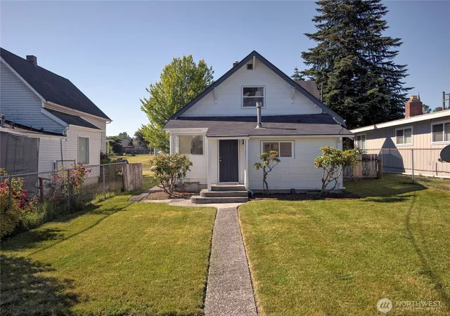 Photo 2 of Sale Pending at 1615 E Wright Ave, Tacoma, WA 98404 | MLS# NWM2540653 | Listing updated on 2026-09-29