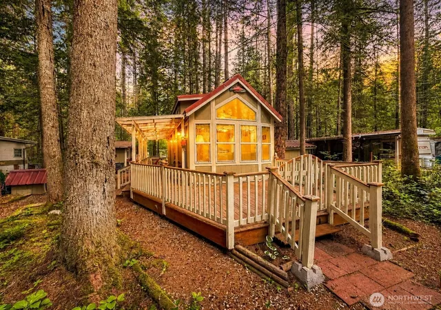 Photo 1 of Manufactured home for sale at 86 3 Sunset Cir, Deming, WA 98244 | MLS# NWM2540703 | Listing updated on 2026-09-22
