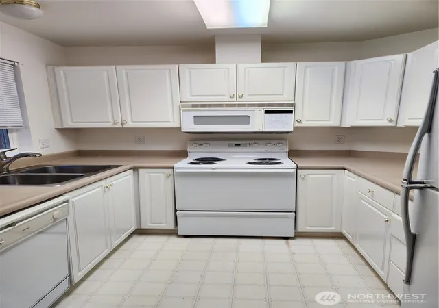 Photo 3 of Condo for sale at 1905 98th Street SE #2, Everett, WA 98208 | MLS# NWM2540742 | Listing updated on 2026-10-02