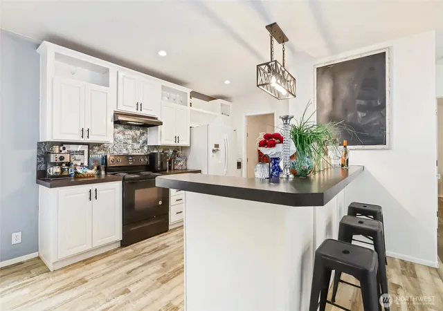 Photo 4 of Manufactured home for sale at 2811 Andreason Rd, Langley, WA 98260 | MLS# NWM2540743 | Listing updated on 2026-09-22