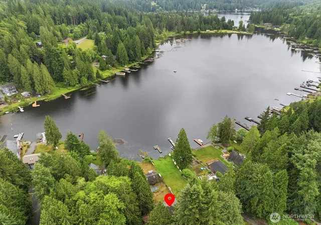 Photo 3 of Single family home for sale at 829 SW Lake Roesiger Rd, Snohomish, WA 98290 | MLS# NWM2540757 | Listing updated on 2026-10-03