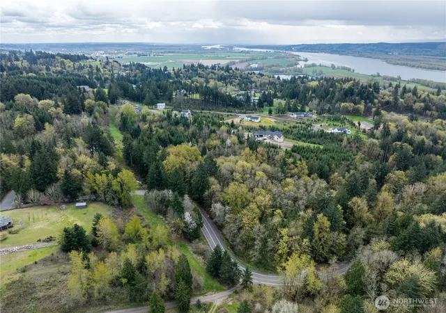 Photo 3 of Sale Pending at 577 Martins Blf Rd, Kalama, WA 98625 | MLS# NWM2540762 | Listing updated on 2026-09-27