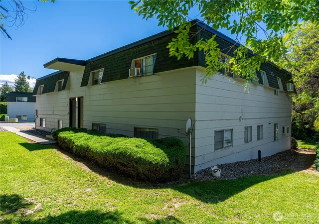 Photo 2 of Multi family home for sale at 933 N Baker Ave #1-16, East Wenatchee, WA 98802 | MLS# NWM2540772 | Listing updated on 2026-09-22