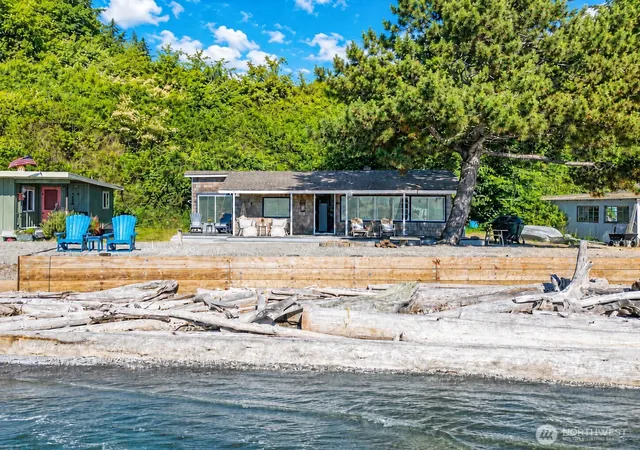 Single family home for sale at 9 I Hat Is Walk, Hat Island, WA 98206 | MLS# NWM2540799