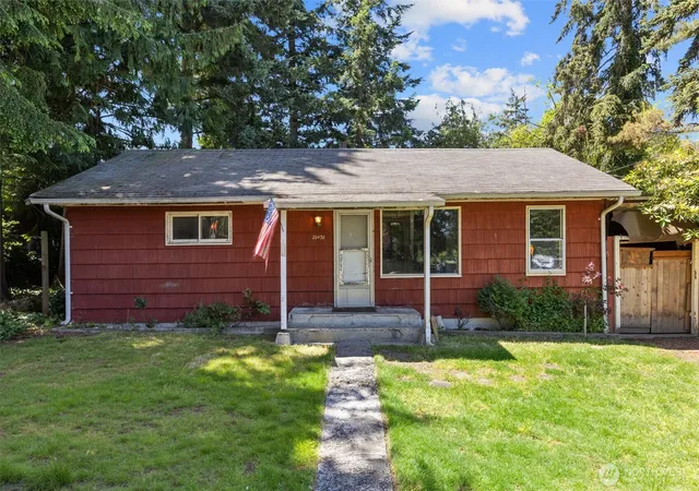 Photo 3 of Sale Pending at 20430 52nd Avenue W, Lynnwood, WA 98036 | MLS# NWM2540803 | Listing updated on 2026-09-25
