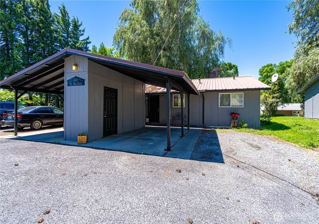 Photo 3 of Multi family home for sale at 400 N Keller Ave #A & B, East Wenatchee, WA 98802 | MLS# NWM2540808 | Listing updated on 2026-09-22