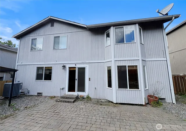 Photo 2 of Sale Pending at 31590 115th Avenue Se, Auburn, WA 98092 | MLS# NWM2540809 | Listing updated on 2026-09-23