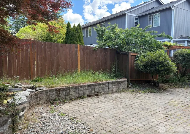 Photo 3 of Sale Pending at 31590 115th Avenue Se, Auburn, WA 98092 | MLS# NWM2540809 | Listing updated on 2026-09-23
