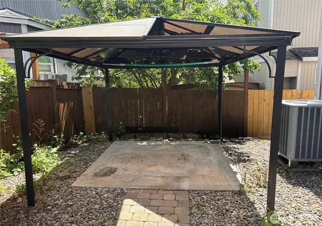 Photo 4 of Sale Pending at 31590 115th Avenue SE, Auburn, WA 98092 | MLS# NWM2540809 | Listing updated on 2026-09-23