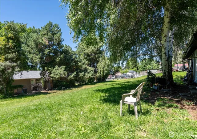 Photo 3 of House for sale at 420 N Keller Ave #A & B, East Wenatchee, WA 98802 | MLS# NWM2540833 | Listing updated on 2026-09-22