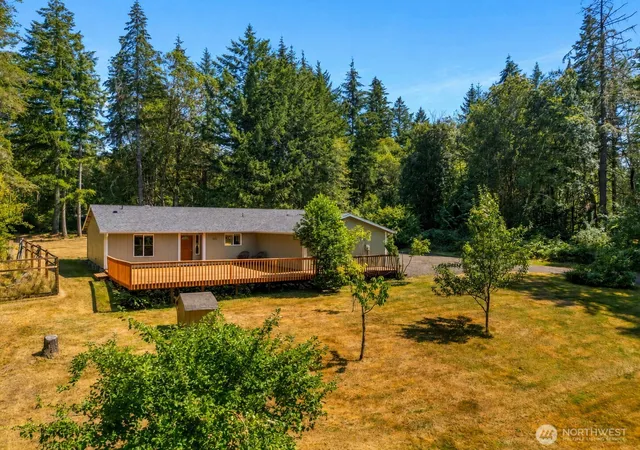 Photo 3 of Sale Pending at 8910 Hunter Point Rd Nw, Olympia, WA 98502 | MLS# NWM2540836 | Listing updated on 2026-09-25