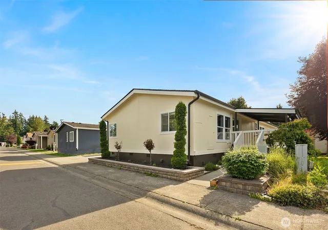 Photo 3 of Sale Pending at 31600 126th Avenue Se #E25, Auburn, WA 98092 | MLS# NWM2540839 | Listing updated on 2026-09-25