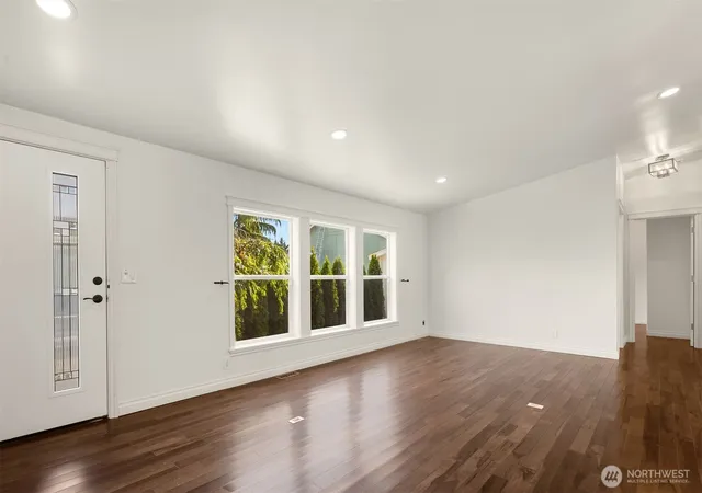 Photo 3 of Sale Pending at 31600 126th Avenue SE #E25, Auburn, WA 98092 | MLS# NWM2540839 | Listing updated on 2026-09-25