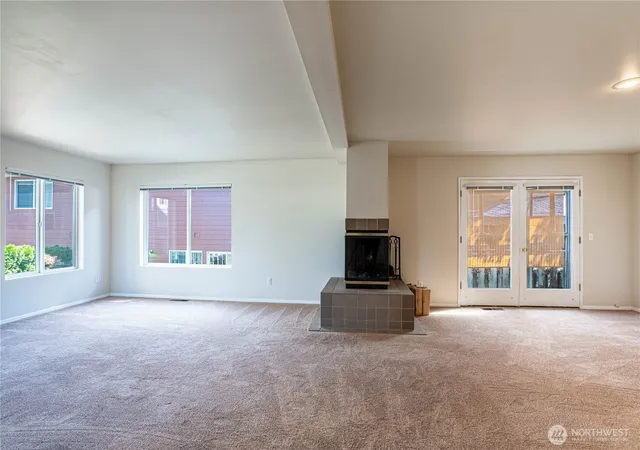 Photo 3 of Townhouse for sale at 433 W Webster Ave, Chelan, WA 98816 | MLS# NWM2540852 | Listing updated on 2026-09-22
