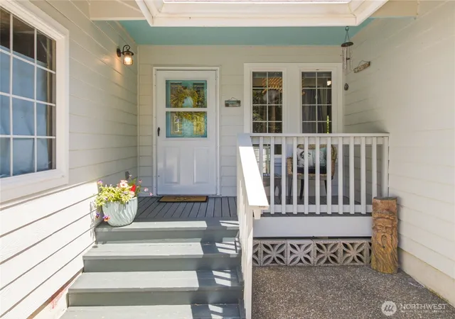 Photo 2 of Single family home for sale at 654 Woodland Loop Ne, Ocean Shores, WA 98569 | MLS# NWM2540873 | Listing updated on 2026-09-29