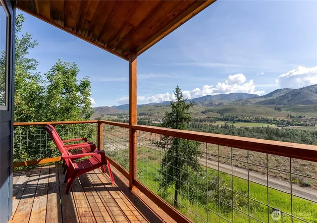 Photo 1 of Single family home for sale at 29 Signal Hl Rd, Twisp, WA 98856 | MLS# NWM2540886 | Listing updated on 2026-10-16