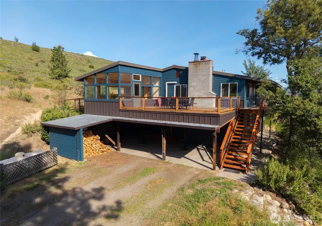 Photo 4 of Single family home for sale at 29 Signal Hl Rd, Twisp, WA 98856 | MLS# NWM2540886 | Listing updated on 2026-09-29
