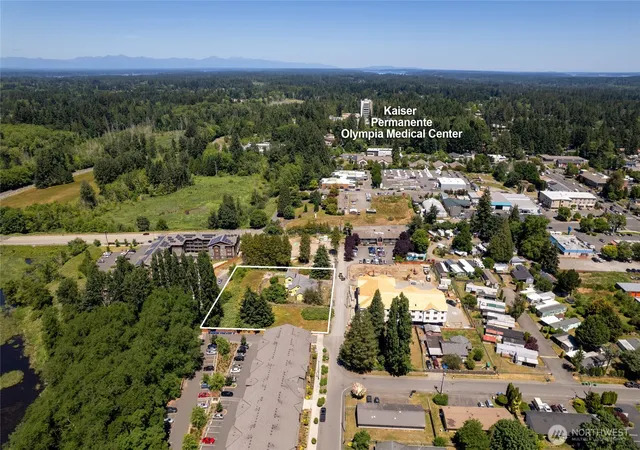 Photo 4 of Single family home for sale at 423 Franz Anderson Rd SE, Olympia, WA 98501 | MLS# NWM2540889 | Listing updated on 2026-09-22