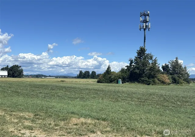 Photo 2 of Sale Pending at 8976 Double Ditch Rd, Lynden, WA 98264 | MLS# NWM2540892 | Listing updated on 2026-09-25