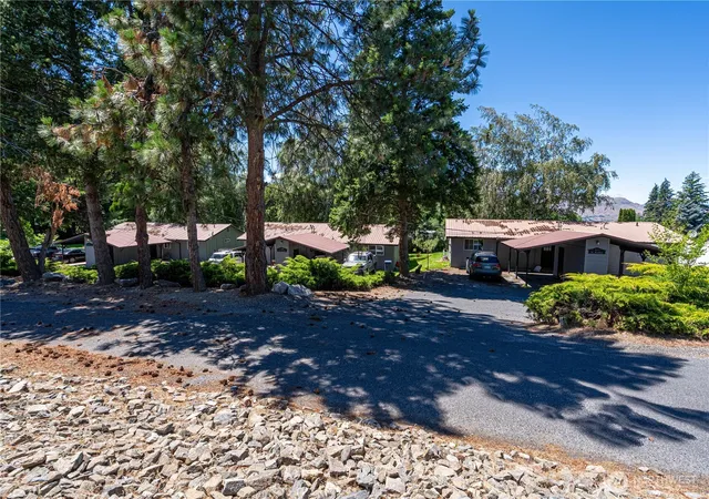 Photo 3 of Multi family home for sale at 460 N Keller Ave #A & B, East Wenatchee, WA 98802 | MLS# NWM2540917 | Listing updated on 2026-09-22
