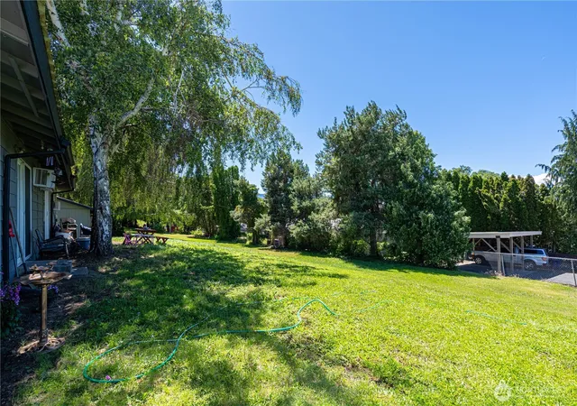 Photo 4 of House for sale at 460 N Keller Ave #A & B, East Wenatchee, WA 98802 | MLS# NWM2540917 | Listing updated on 2026-09-22
