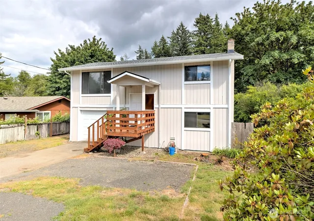 Photo 2 of Single family home for sale at 2064 Lake Blvd, Shelton, WA 98584 | MLS# NWM2540938 | Listing updated on 2026-09-22