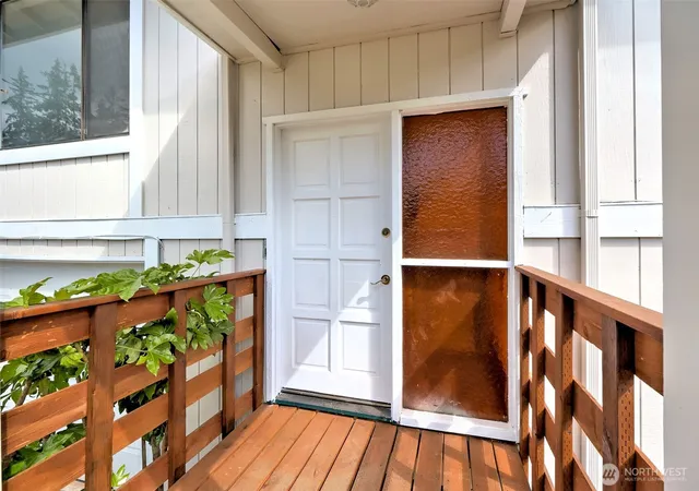 Photo 4 of Single family home for sale at 2064 Lake Blvd, Shelton, WA 98584 | MLS# NWM2540938 | Listing updated on 2026-09-22