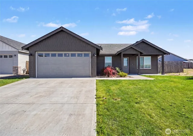 Photo 2 of Single family home for sale at 24 Parkside Loop, Ephrata, WA 98823 | MLS# NWM2540943 | Listing updated on 2026-09-22