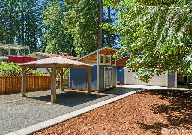 Photo 3 of Single family home for sale at 5633 Lake Saint Clair Dr Se, Olympia, WA 98513 | MLS# NWM2540971 | Listing updated on 2026-09-29