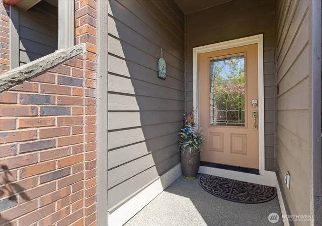 Photo 2 of Townhouse for sale at 211 Se 198th Place, Camas, WA 98607 | MLS# NWM2541105 | Listing updated on 2026-09-22
