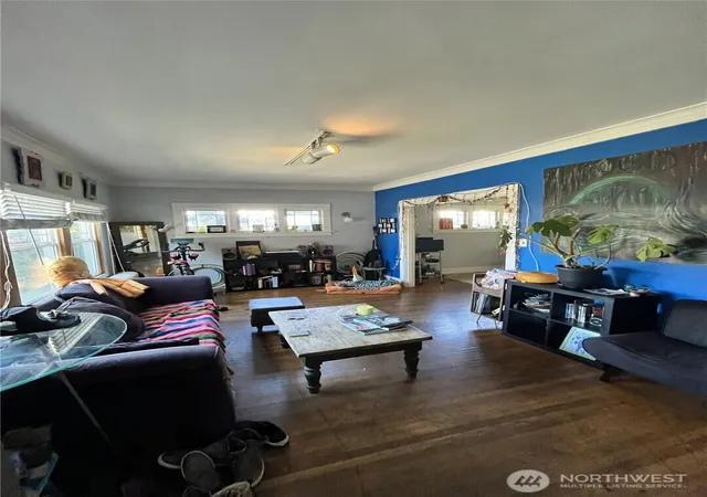 Photo 2 of House for sale at 1010 Bellevue Ct E, Seattle, WA 98102 | MLS# NWM2541112 | Listing updated on 2026-09-22