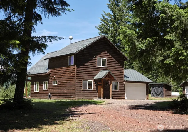 Photo 4 of Single family home for sale at 502 Loowit Ln, Cougar, WA 98616 | MLS# NWM2541129 | Listing updated on 2026-09-22