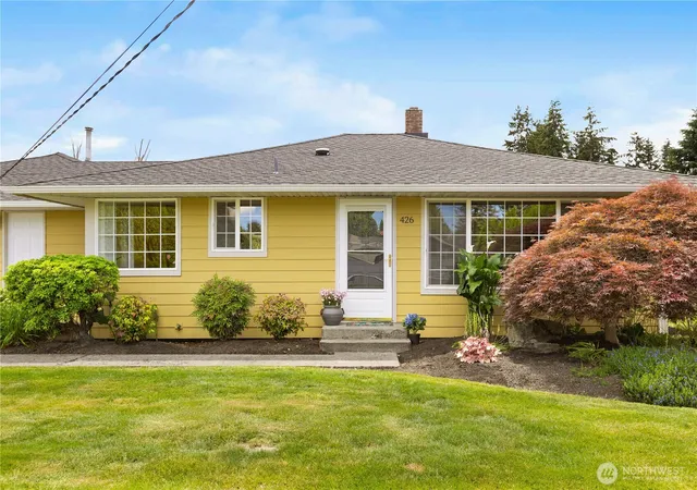 Photo 3 of Single family home for sale at 426 4th Avenue Se, Pacific, WA 98047 | MLS# NWM2541140 | Listing updated on 2026-09-22
