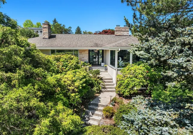 Photo 3 of Sale Pending at 5757 64th Avenue Ne, Seattle, WA 98105 | MLS# NWM2541143 | Listing updated on 2026-10-06