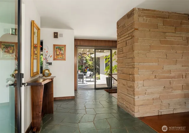 Photo 4 of Sale Pending at 5757 64th Avenue NE, Seattle, WA 98105 | MLS# NWM2541143 | Listing updated on 2026-10-06