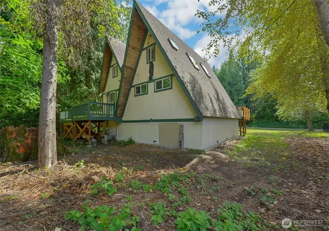 Photo 3 of Single family home for sale at 41819 S Shore Dr, Concrete, WA 98237 | MLS# NWM2541152 | Listing updated on 2026-09-22