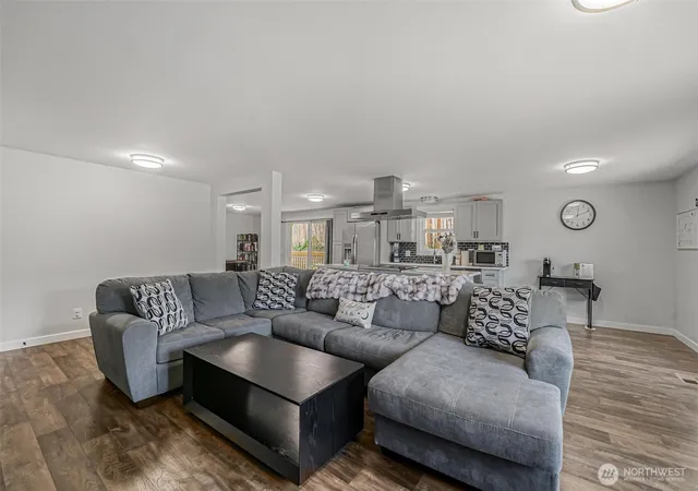 Photo 4 of Manufactured home for sale at 6622 146th Street SW #10, Lakewood, WA 98439 | MLS# NWM2541153 | Listing updated on 2026-09-22